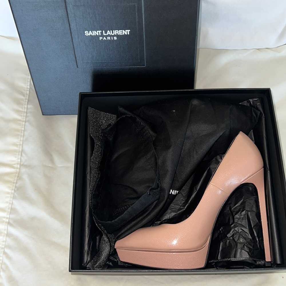 Saint Laurent blush leather heels
